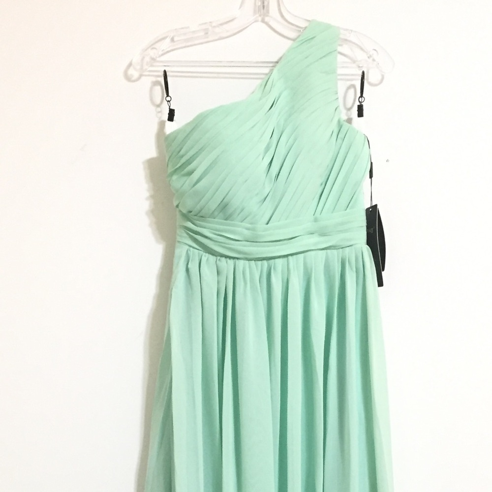 NWT One shoulder Vnaix Grecian full length gown